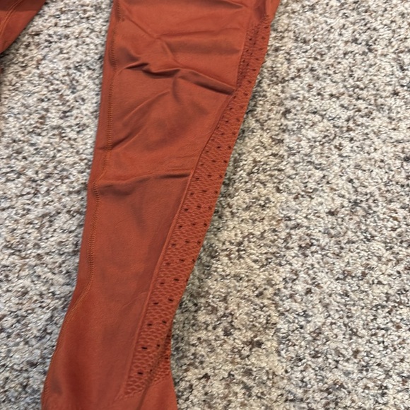 Fabletics leggings and sports bra - Picture 4 of 6